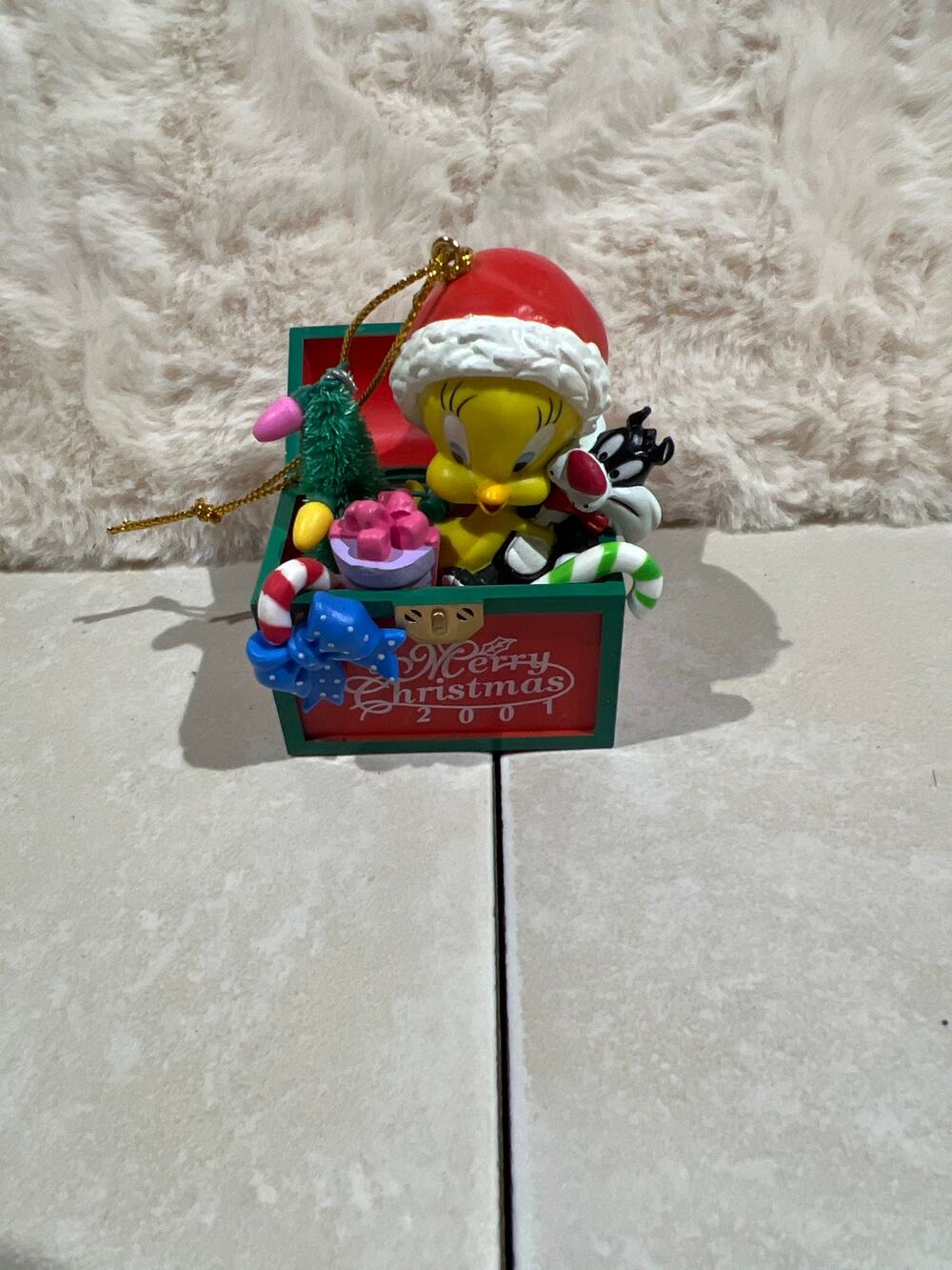 Vintage 2001 Tweety Bird Looney Tunes Christmas Ornament Merry Christmas